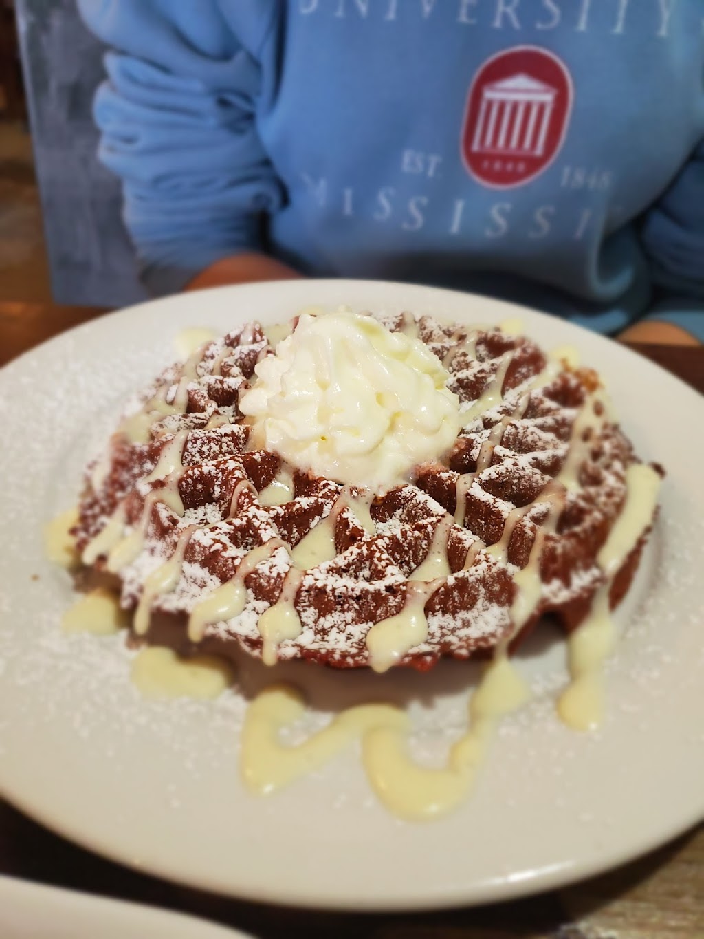 Le Bistreaux Coffee And Waffle Bar | cafe | 5803 Coliseum Blvd, Alexandria, LA 71303, USA | 3184452288 OR +1 318-445-2288