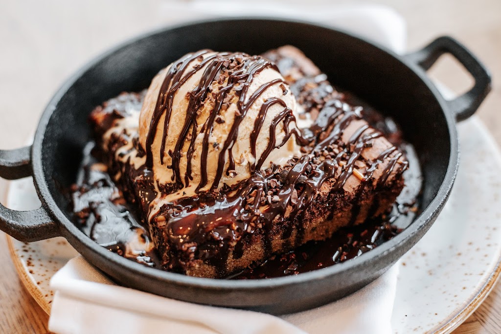 Ellas on 2nd | restaurant | 210 Molloy St, Nashville, TN 37201, USA | 6292489515 OR +1 629-248-9515