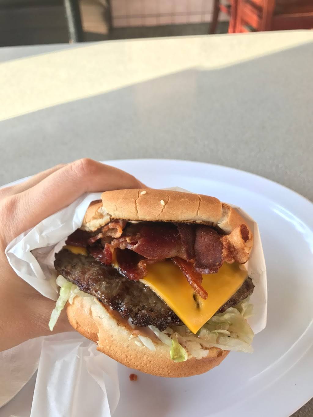 J B Burgers | restaurant | 627 S Myrtle Ave, Monrovia, CA 91016, USA | 6263571173 OR +1 626-357-1173