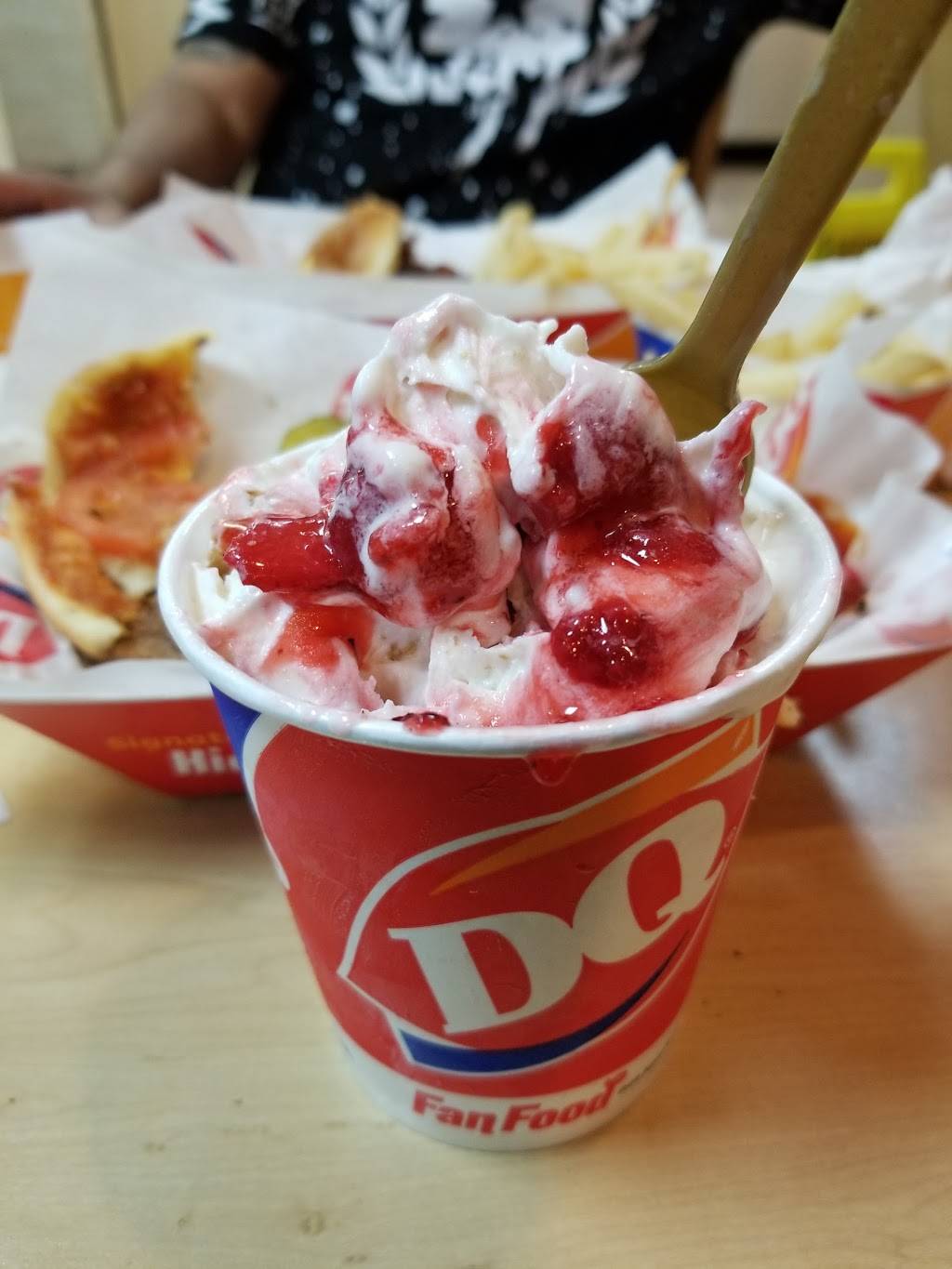 Dairy Queen Grill & Chill | restaurant | 3033 Tyler Dr, Northport, AL 35476, USA | 2053304353 OR +1 205-330-4353
