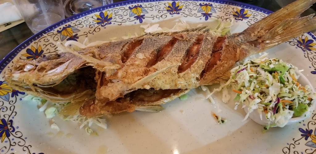 Tin Fish | restaurant | 10053 Sunset Strip, Sunrise, FL 33322, USA | 9547664627 OR +1 954-766-4627