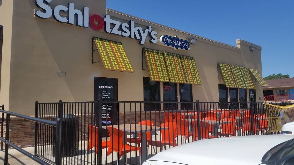 Schlotzskys | bakery | 17279 Interstate 20 Service Road, Canton, TX 75103, USA | 9035675000 OR +1 903-567-5000