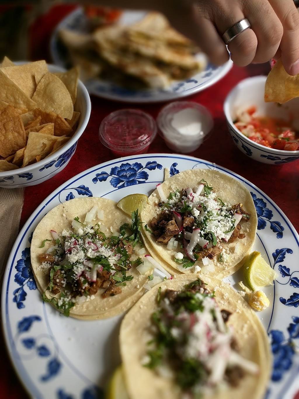 TNT Taqueria | restaurant | 2114 N 45th St, Seattle, WA 98103, USA | 2063220124 OR +1 206-322-0124