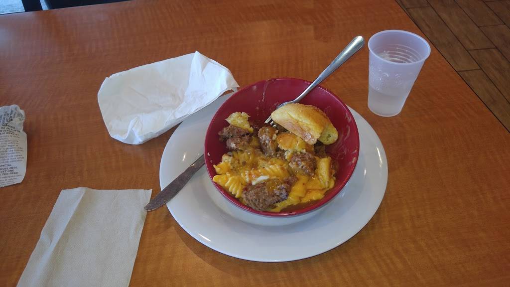 Boston Market | restaurant | 5501 E Fowler Ave, Tampa, FL 33617, USA | 8139883188 OR +1 813-988-3188