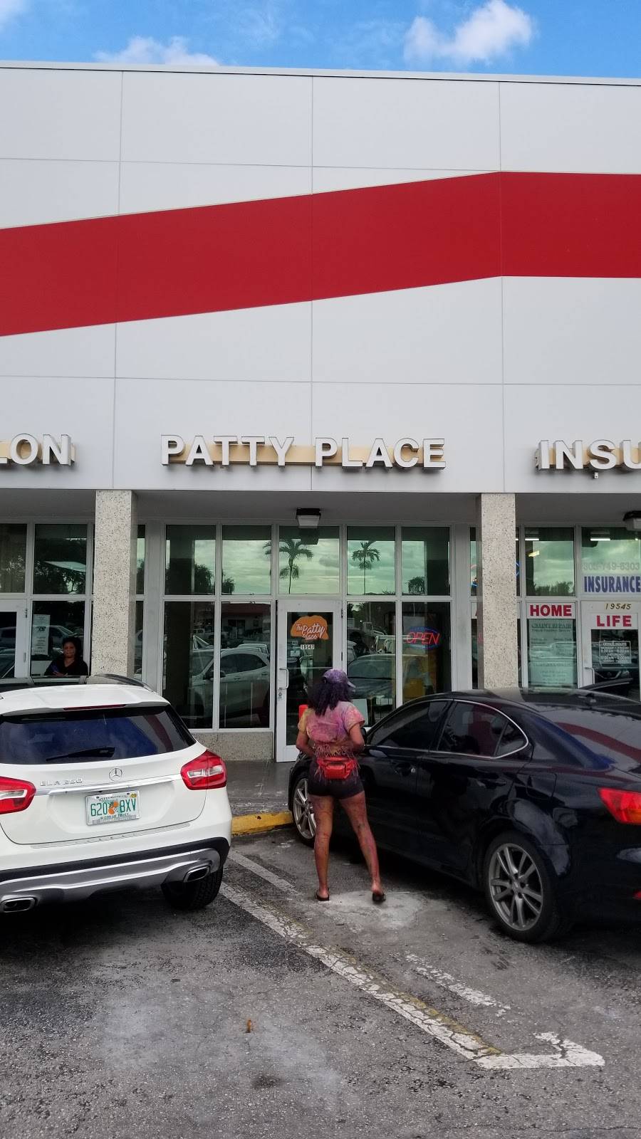 The Patty Place | restaurant | 19547 NW 2nd Ave, Miami Gardens, FL 33169, USA | 3056521787 OR +1 305-652-1787