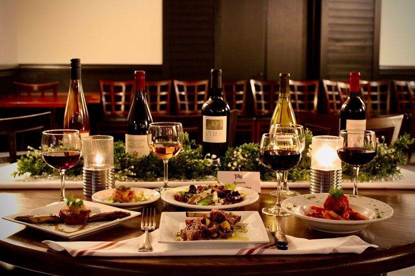 T42 | restaurant | 27W371 North Ave, Carol Stream, IL 60185, USA | 6305200593 OR +1 630-520-0593