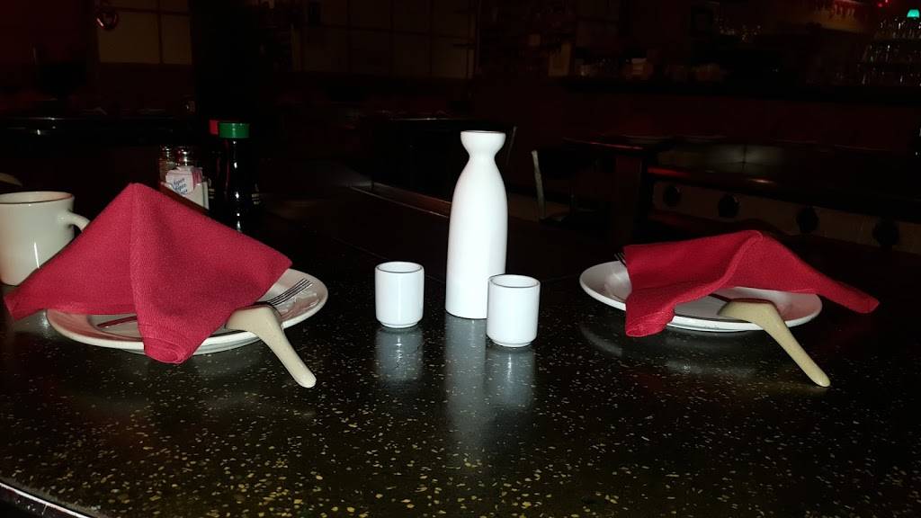 Yue Sun Restaurant | restaurant | 357 Georgetown Square, Wood Dale, IL 60191, USA | 6305952288 OR +1 630-595-2288