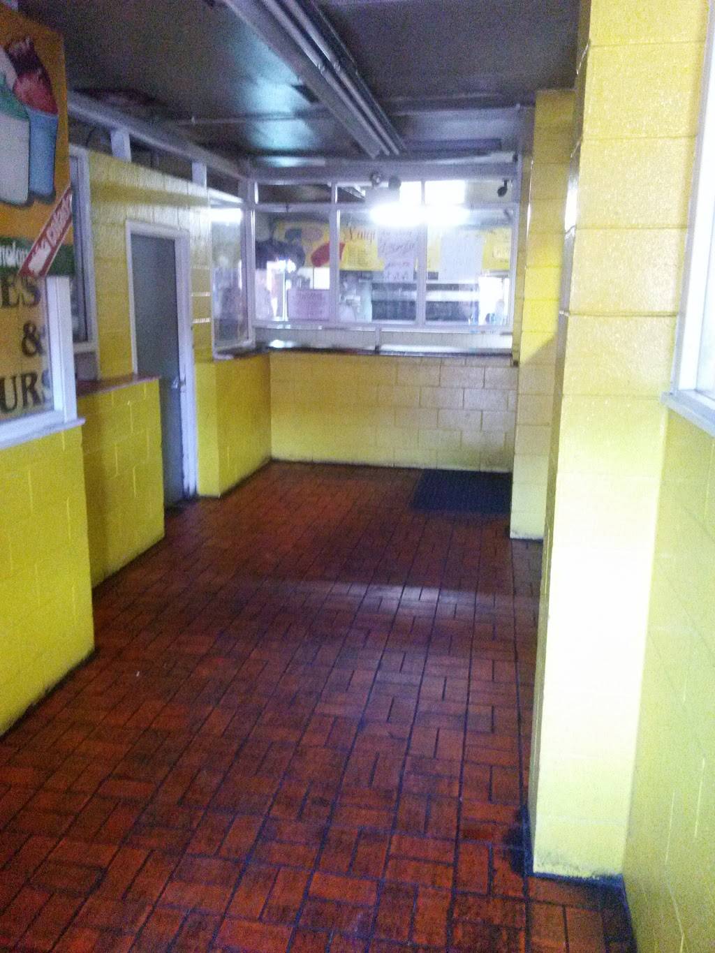 Luigis Pizza | restaurant | 4212 W Madison St, Chicago, IL 60624, USA | 7737220109 OR +1 773-722-0109