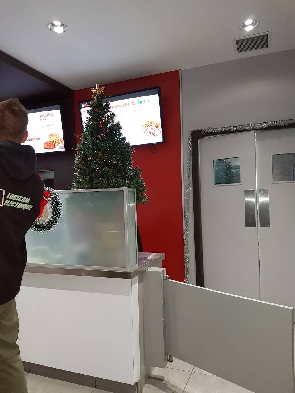 Rôtisseries Benny | restaurant | 335 Boulevard Sir-Wilfrid-Laurier, Beloeil, QC J3G 4H5, Canada | 4508139144 OR +1 450-813-9144