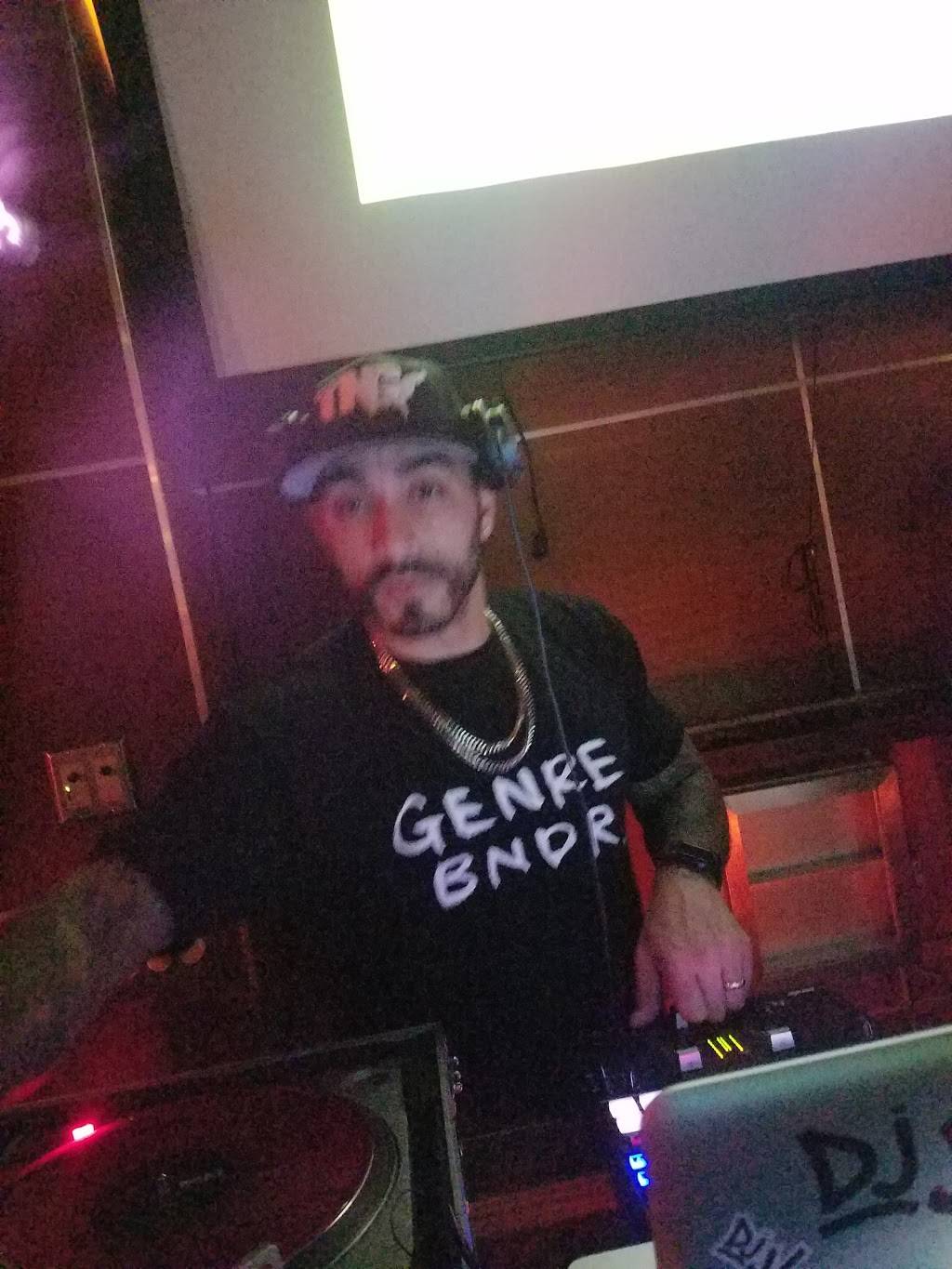 Whiskeys 20 | restaurant | 20 Old Granite St, Manchester, NH 03101, USA | 6038365251 OR +1 603-836-5251