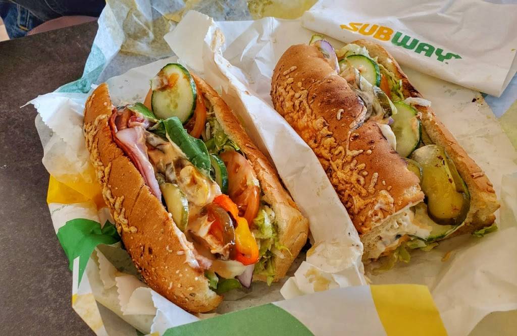 Subway | restaurant | 2960 Kingsway Dr CF Fairview Park Mall, Unit # F002A, Kitchener, ON N2C 1X1, Canada | 5198968969 OR +1 519-896-8969