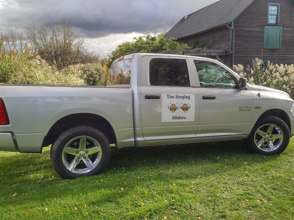 The Singing Sliders | restaurant | 38 Doman Dr, Torrington, CT 06790, USA | 2039965241 OR +1 203-996-5241