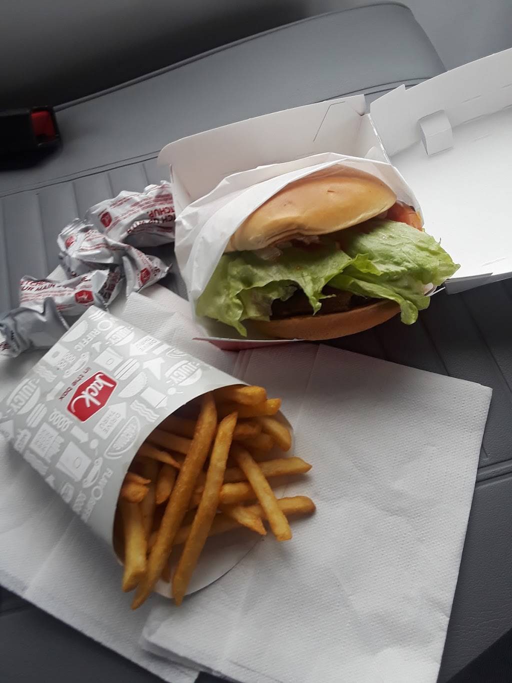 Jack in the Box | restaurant | 6239 Santa Teresa Blvd, San Jose, CA 95119, USA | 4082255417 OR +1 408-225-5417