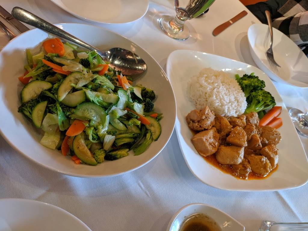 Rangoon Restaurant | restaurant | 634 Somerset St W, Ottawa, ON K1R 5K4, Canada | 6136808821 OR +1 613-680-8821