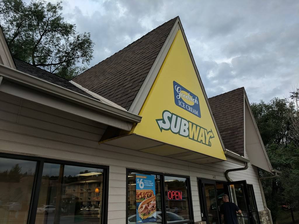 Subway | meal takeaway | 302 Manitou Ave, Manitou Springs, CO 80829, USA | 7196850644 OR +1 719-685-0644
