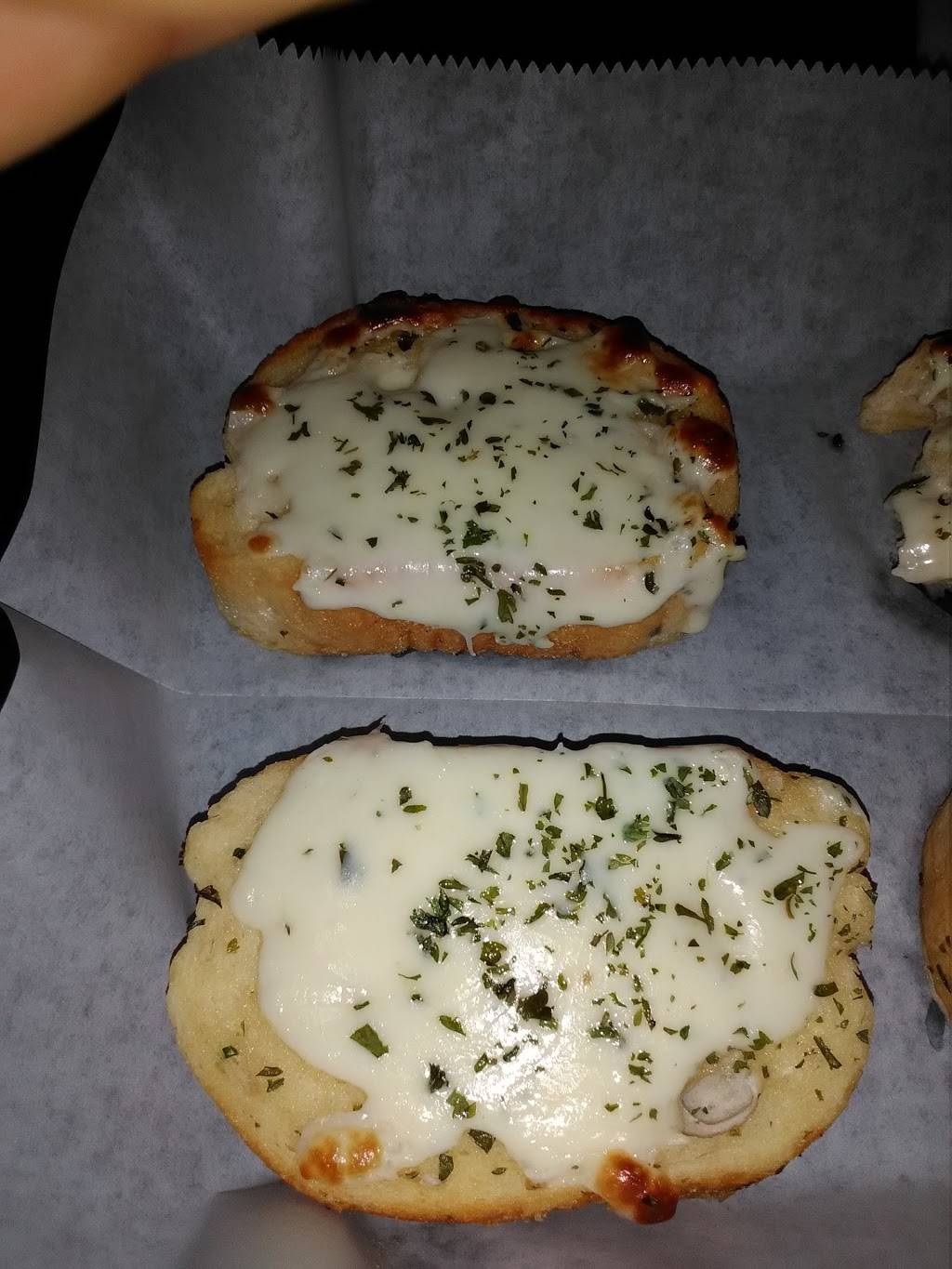 BS Bar And Grill | restaurant | 10471 St Charles Rock Rd, St Ann, MO 63074, USA | 3144234111 OR +1 314-423-4111