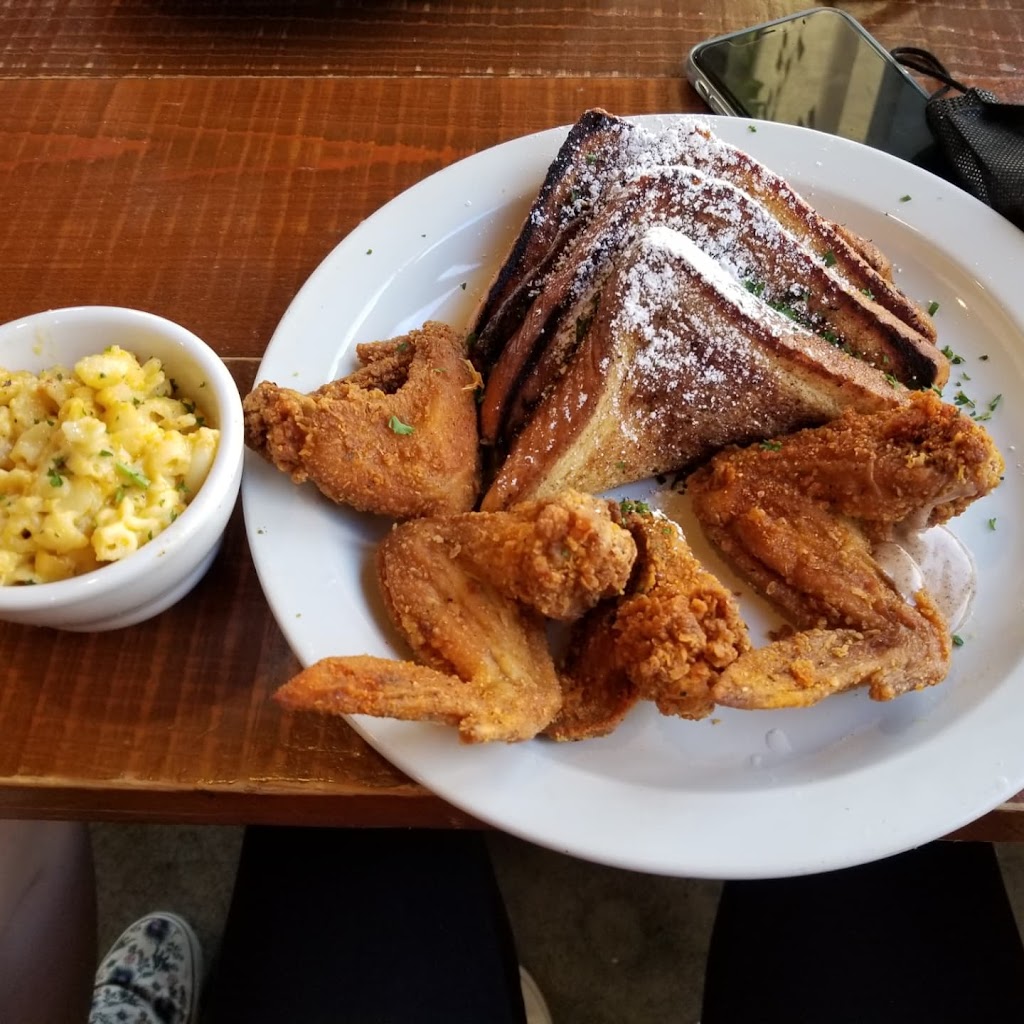 Old Lady Gang Southern Cuisine | restaurant | 177 Peters St SW, Atlanta, GA 30313, USA | 4047489689 OR +1 404-748-9689