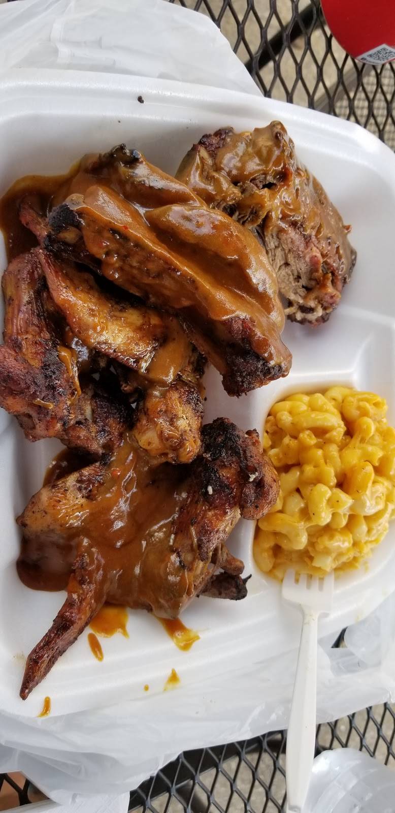 Showcase Barbeque | restaurant | 6800 Frankstown Ave #1370, Pittsburgh, PA 15208, USA | 4123617469 OR +1 412-361-7469