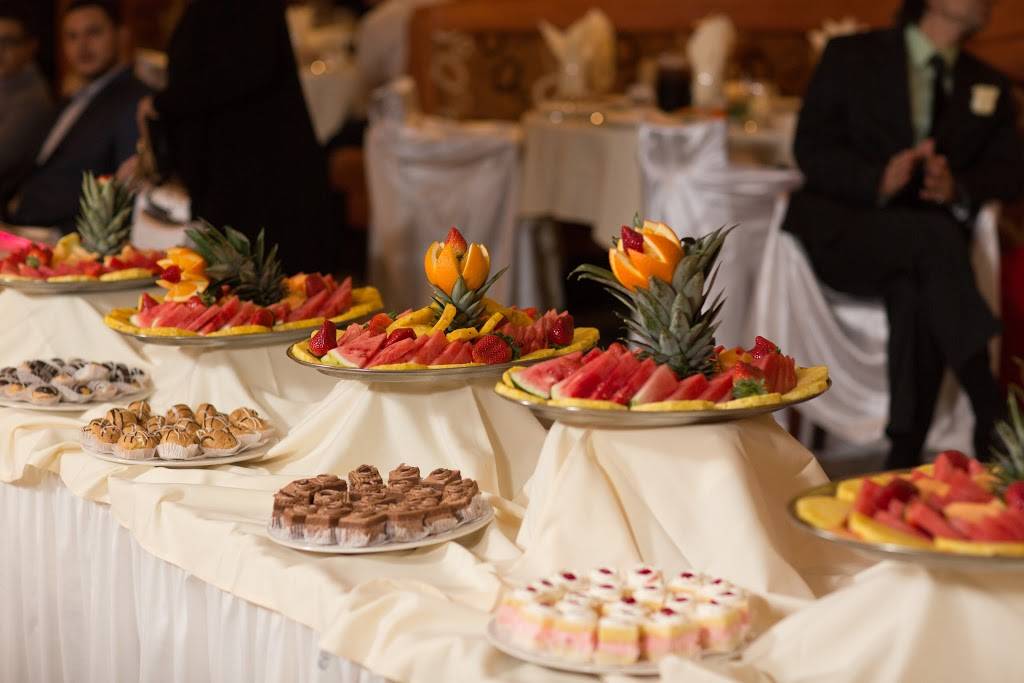 Adonis Restaurant and Banquet | restaurant | 4853 Schaefer Rd, Dearborn, MI 48126, USA | 3135849300 OR +1 313-584-9300