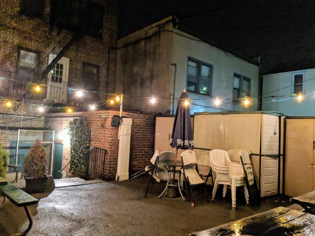 Carlyns Cove | restaurant | 2118 Boston Post Rd, Larchmont, NY 10538, USA | 9143156239 OR +1 914-315-6239