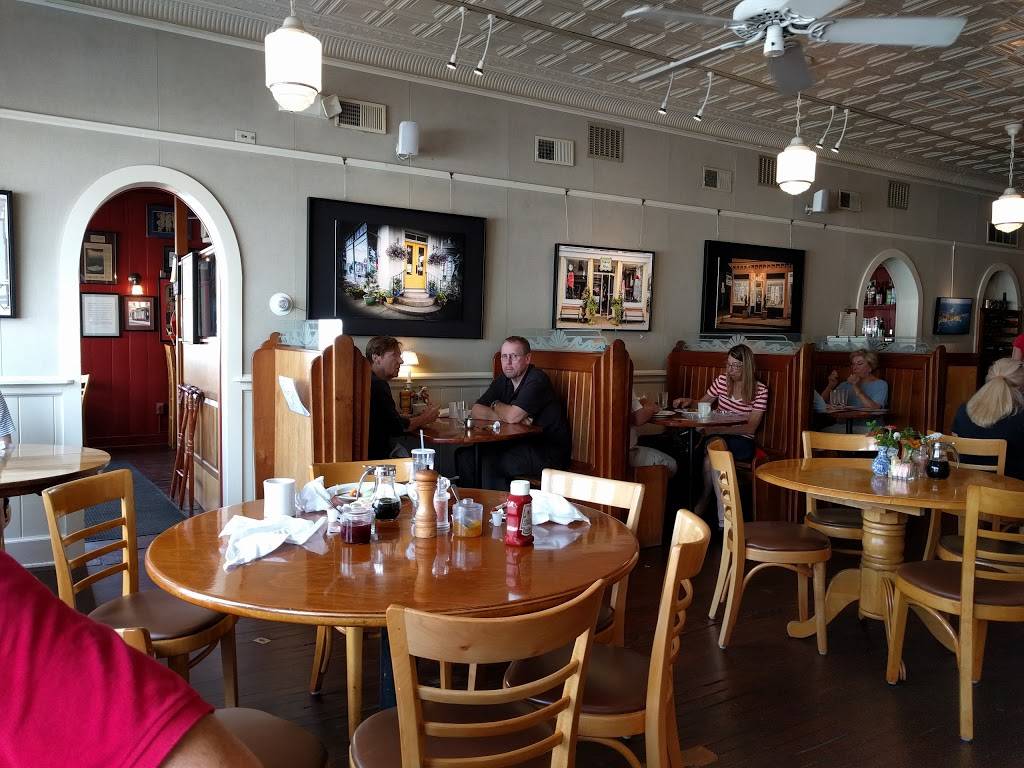 Noahs | restaurant | 113 Water St, Stonington, CT 06378, USA | 8605353925 OR +1 860-535-3925