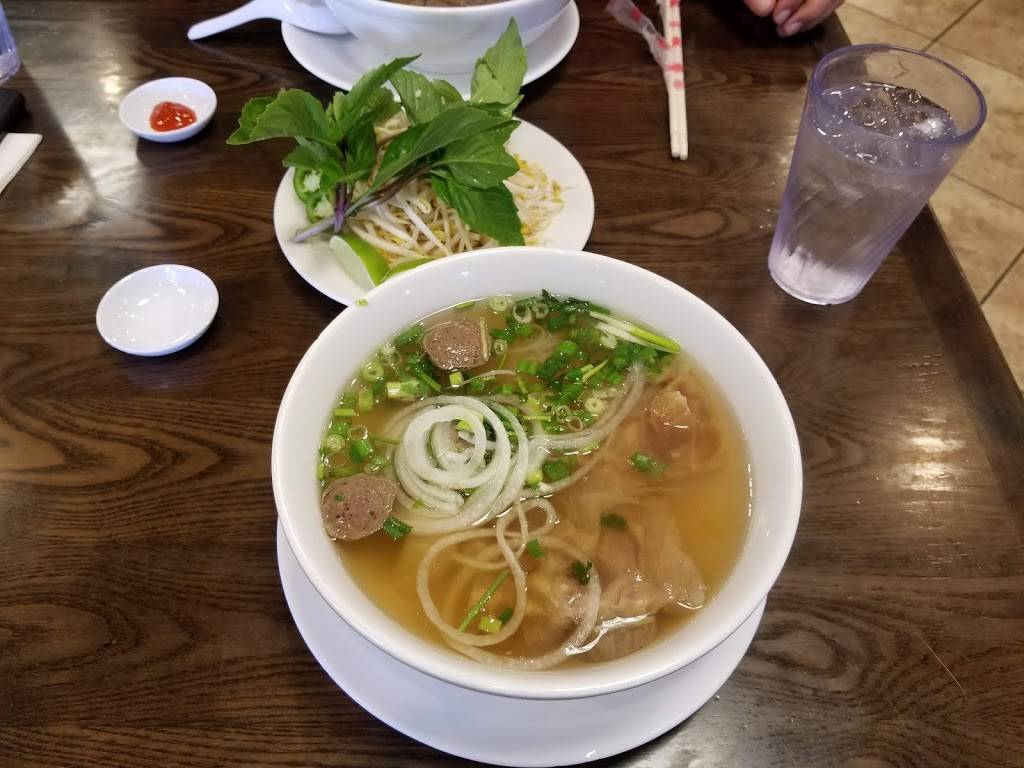 Pho Ha Saigon | restaurant | 320 W Oregon Ave, Philadelphia, PA 19148, USA | 2153891002 OR +1 215-389-1002