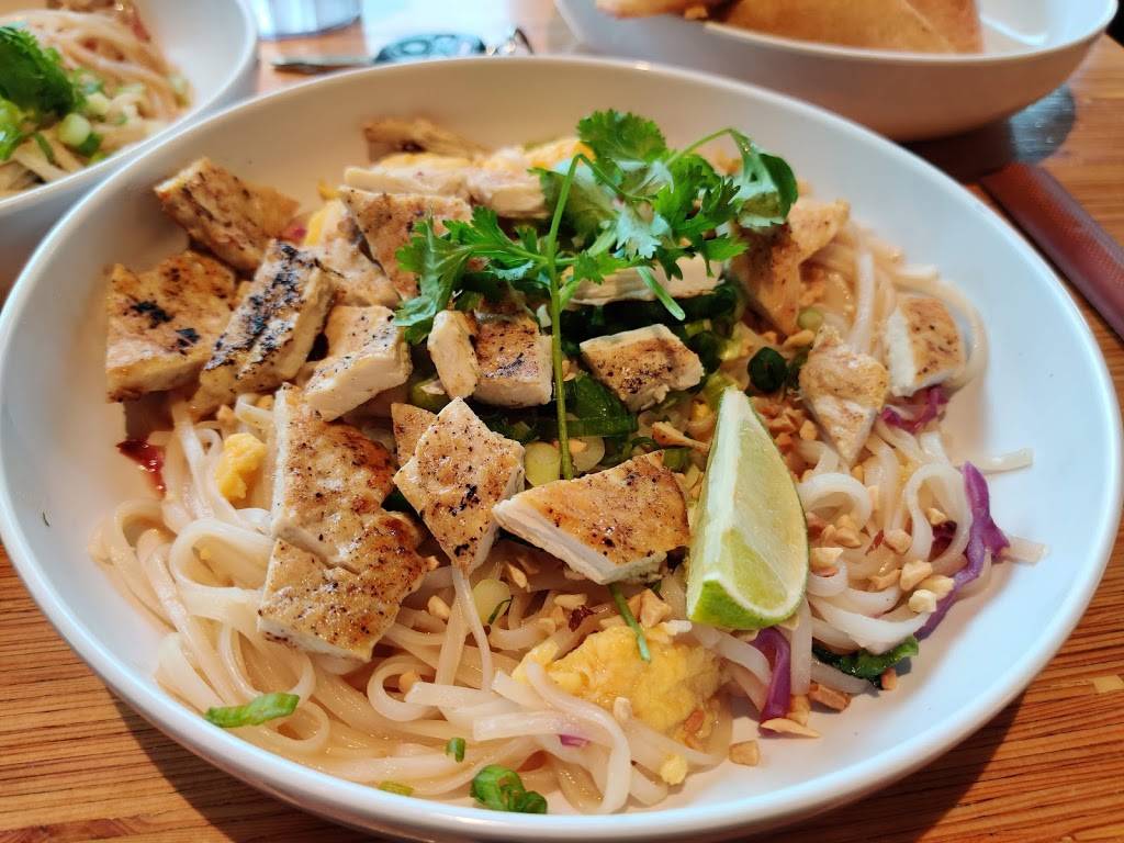 Noodles and Company | restaurant | 1600 Warren St And, Stadium Rd, Mankato, MN 56001, USA | 5072991882 OR +1 507-299-1882