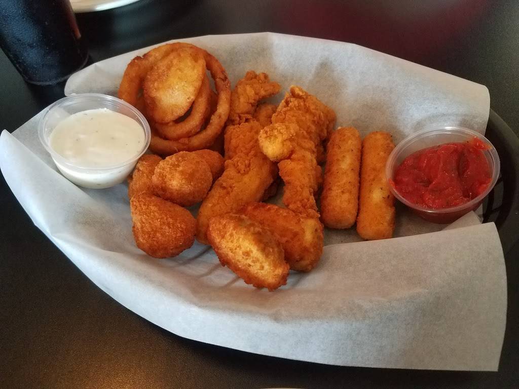 Uncle Als Pizza | restaurant | 38529 Chestnut Ridge Rd, Elyria, OH 44035, USA | 4403666682 OR +1 440-366-6682