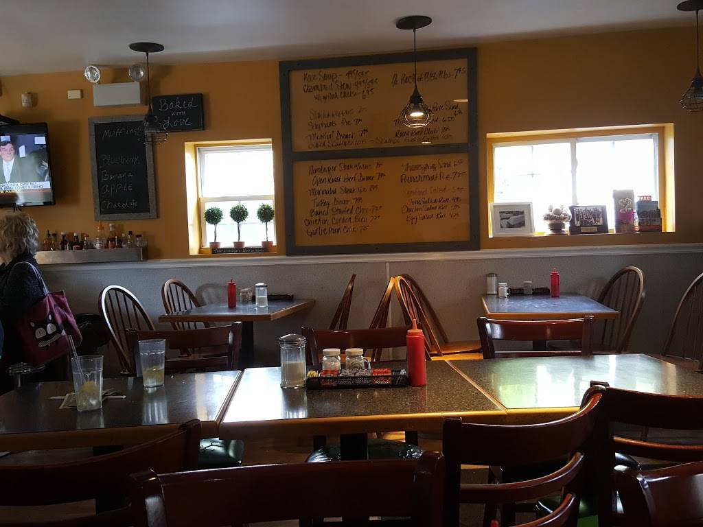 Little Phoenix | restaurant | 4128 Acushnet Ave, New Bedford, MA 02745, USA | 5089987551 OR +1 508-998-7551