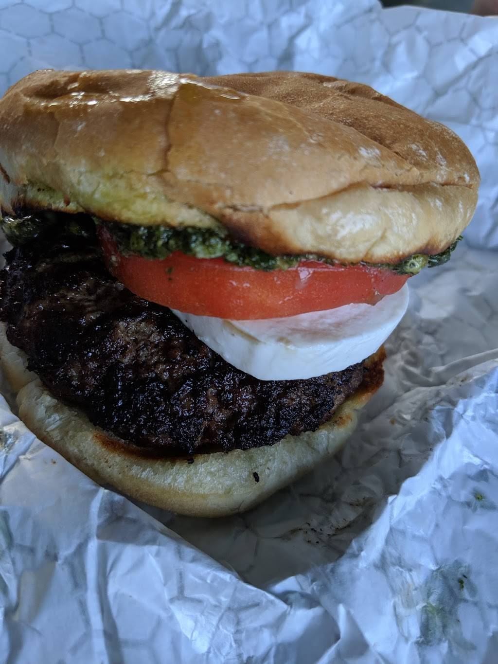 Wild Willys Burgers | restaurant | 765 US-1, York, ME 03909, USA | 2073639924 OR +1 207-363-9924