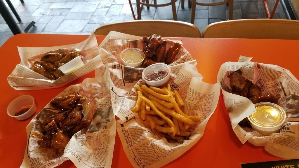 The Rolling Tomato | meal takeaway | 505 Long Hill Rd, Groton, CT 06340, USA | 8604459663 OR +1 860-445-9663