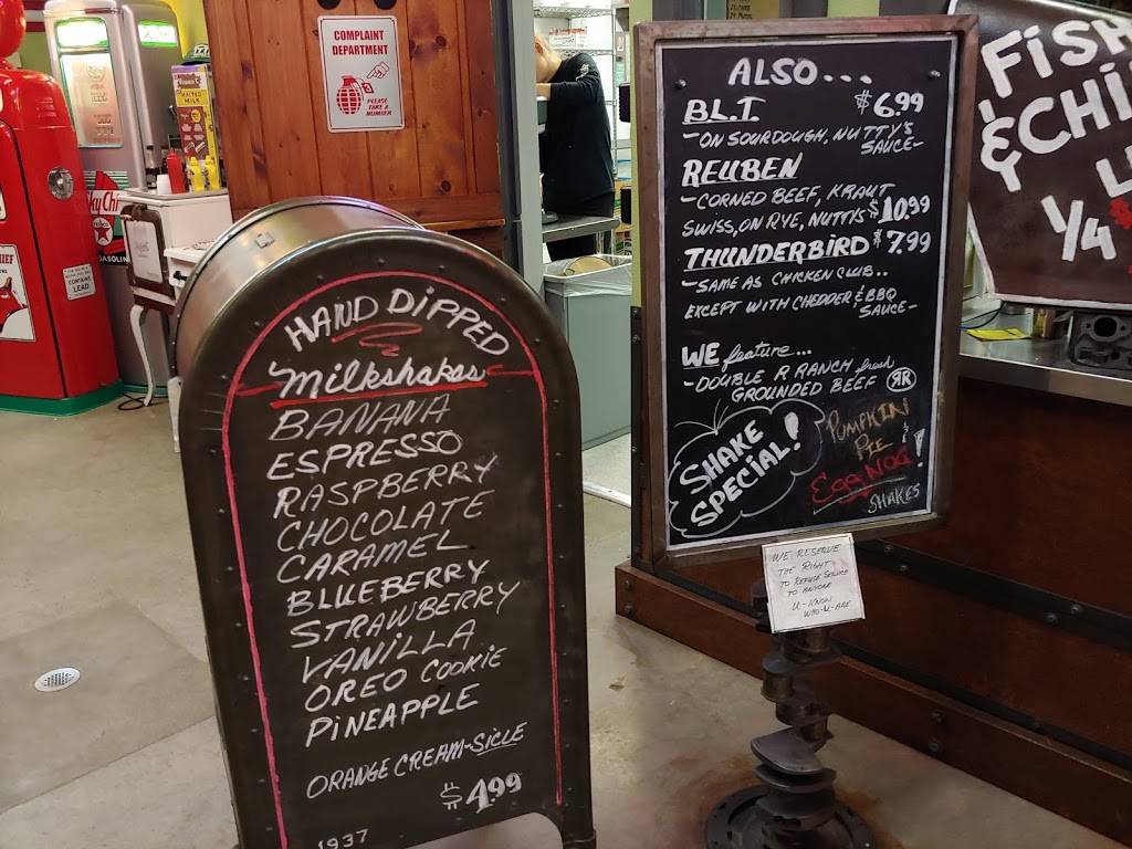 Nuttys Junkyard Grill | restaurant | 6717 204th St NE, Arlington, WA 98223, USA | 3604037538 OR +1 360-403-7538