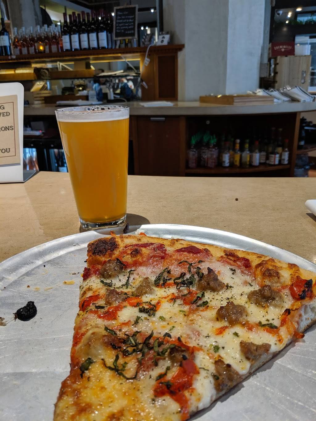 Tonys Slice House at The Market | restaurant | 1355 Market St Suite 100, San Francisco, CA 94103, USA | 4157675130 OR +1 415-767-5130