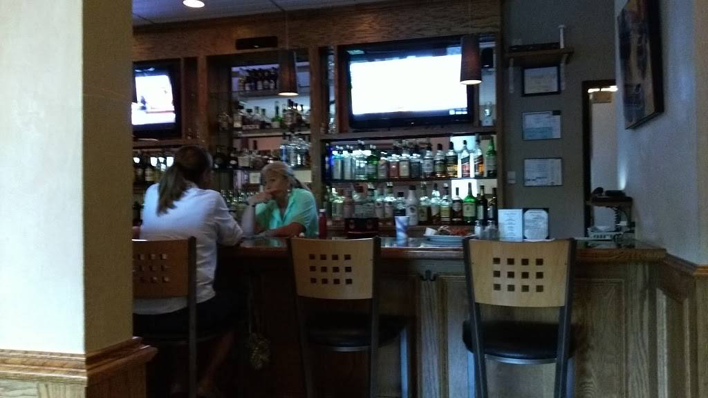 Captains Pizza Shelton | restaurant | 515 Bridgeport Ave, Shelton, CT 06484, USA | 2039296377 OR +1 203-929-6377