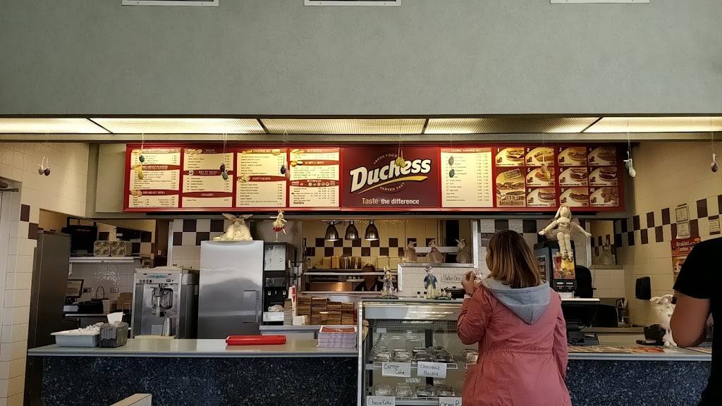 Duchess Family Restaurant | restaurant | 15 Meadow St, Naugatuck, CT 06770, USA | 2037239500 OR +1 203-723-9500