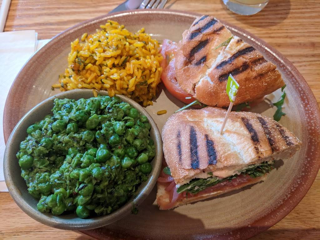 Nandos Peri-Peri | restaurant | 2002 Annapolis Mall Rd, Annapolis, MD 21401, USA | 4102240585 OR +1 410-224-0585