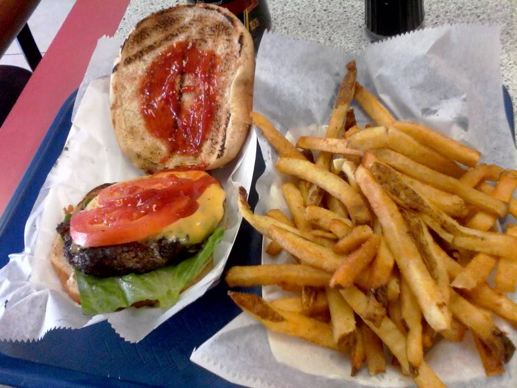 Hotdog Opolis | restaurant | 6020 N Federal Hwy, Boca Raton, FL 33487, USA | 5619885959 OR +1 561-988-5959