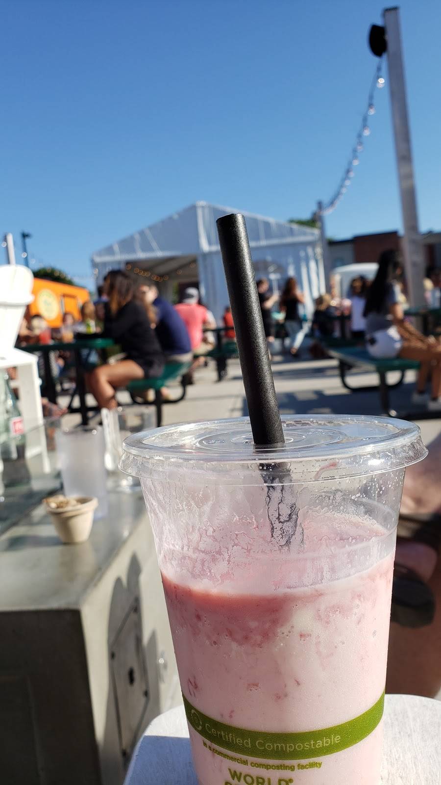 The Back Lot Beer Garden | restaurant | 425 Michigan St, Petoskey, MI 49770, USA | 2318819933 OR +1 231-881-9933