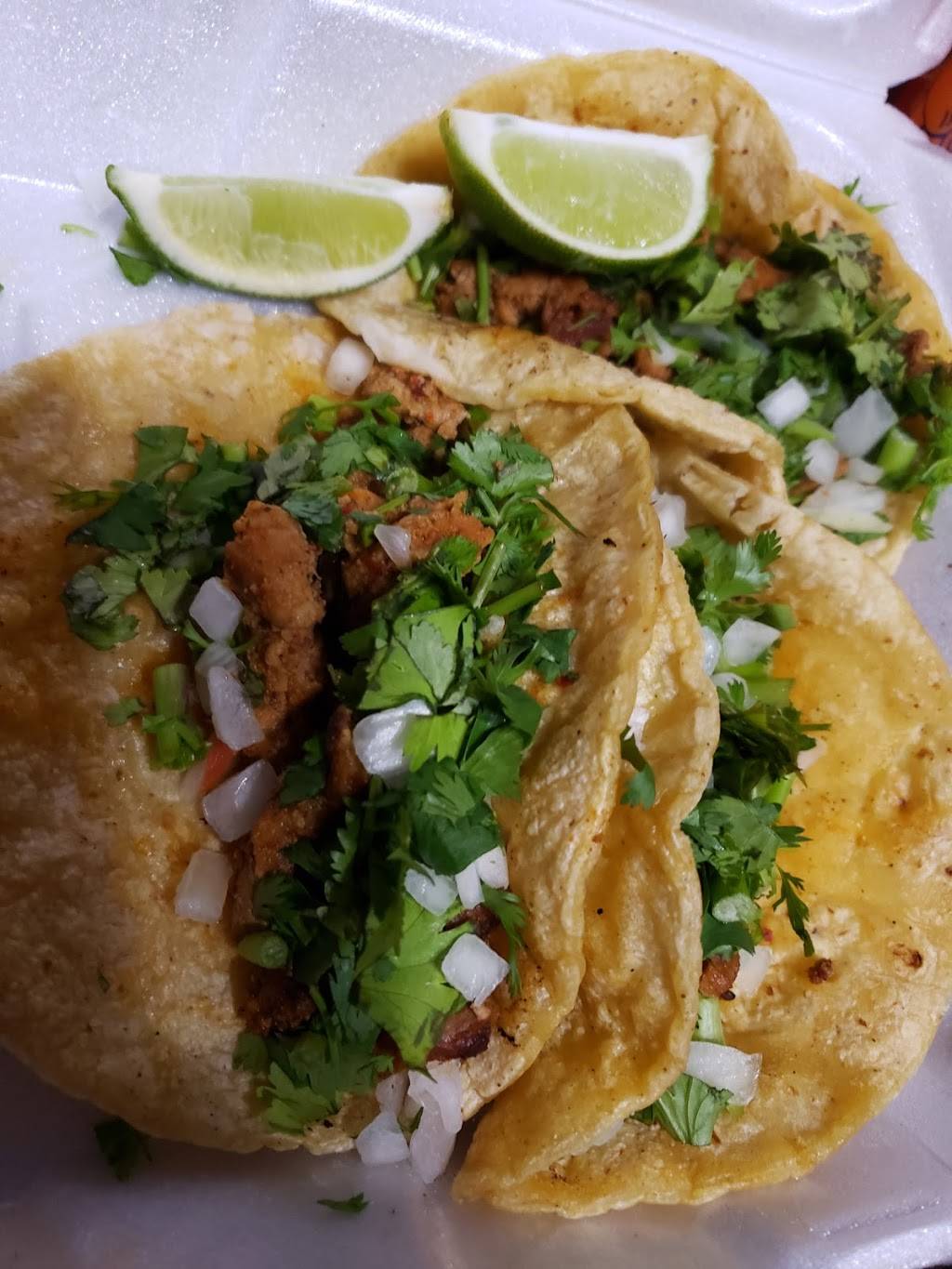 Carlitos Tacos | restaurant | 7828 N 2nd St, Machesney Park, IL 61115, USA | 7792107188 OR +1 779-210-7188
