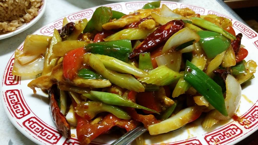 Lum-Yuen Restaurant | restaurant | 3190 Portland Rd NE, Salem, OR 97301, USA | 5035812912 OR +1 503-581-2912