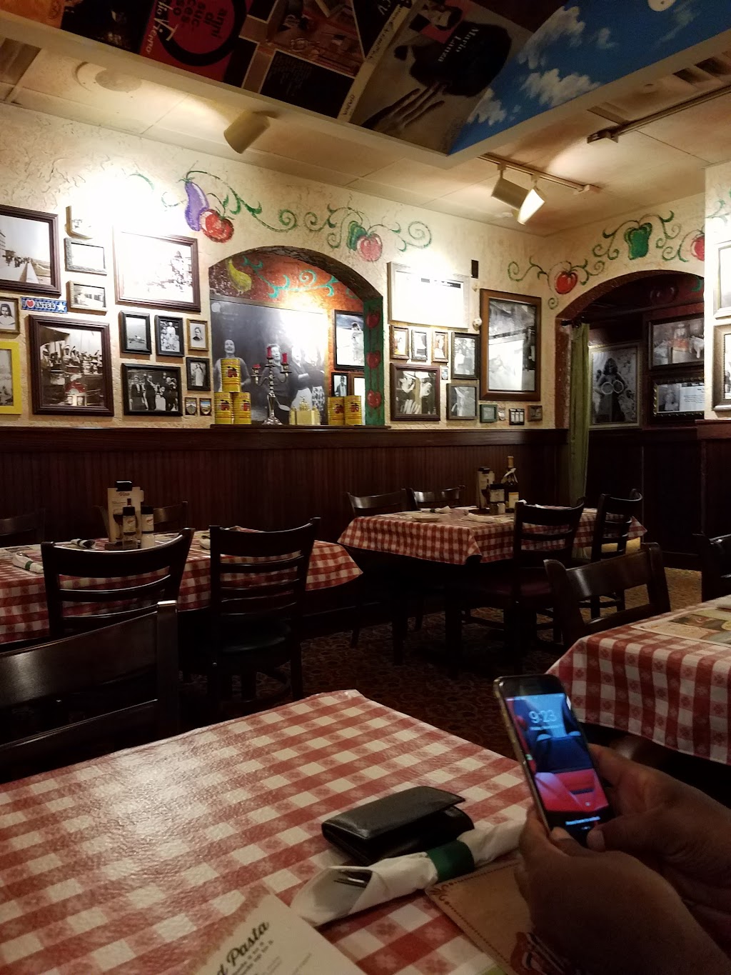 Buca di Beppo - Ft. Myers | meal takeaway | 4125 Cleveland Ave, Fort Myers, FL 33901, USA | 2393320957 OR +1 239-332-0957