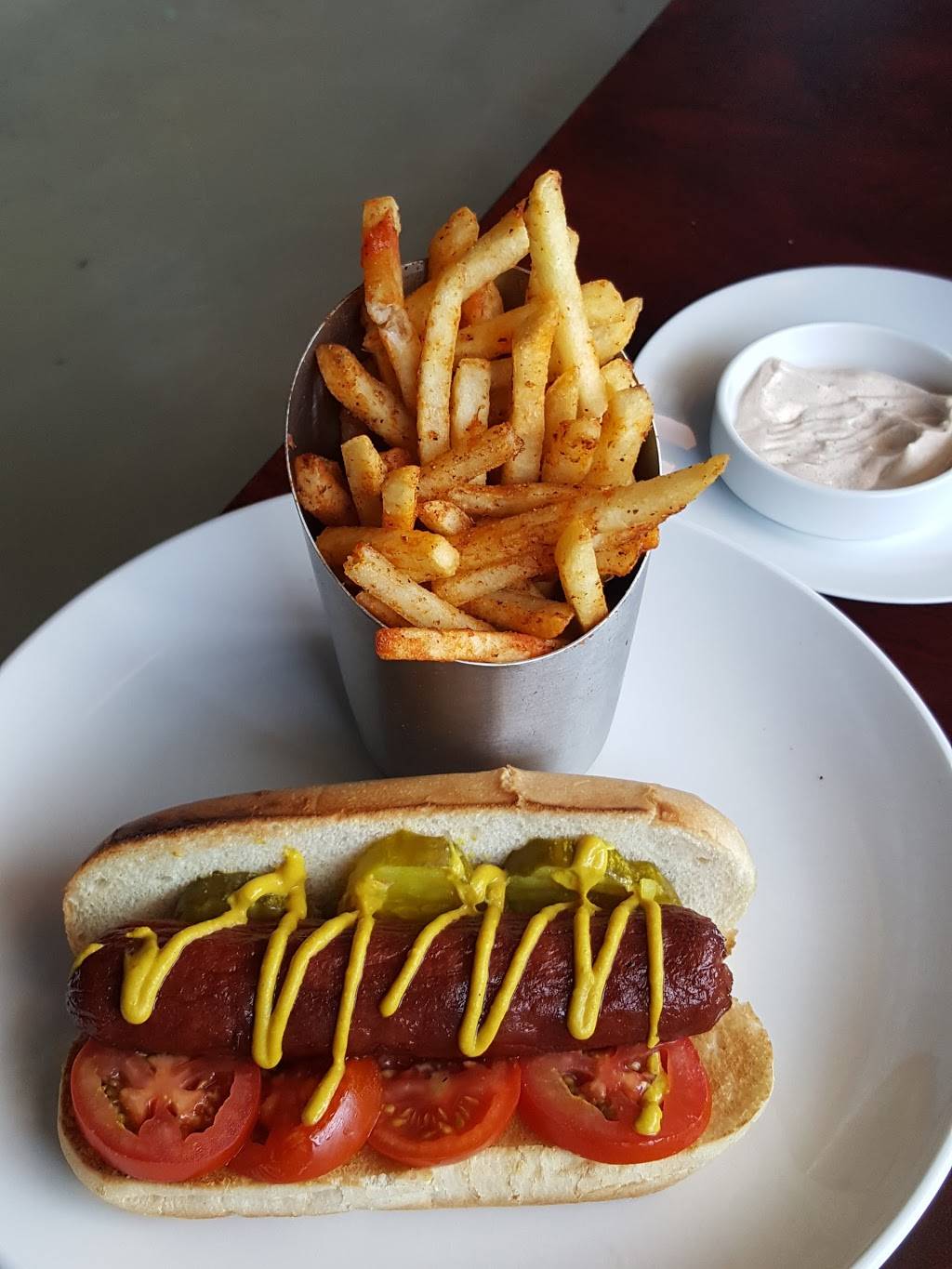 Railgarten | restaurant | 2166 Central Ave, Memphis, TN 38104, USA | 9015044342 OR +1 901-504-4342