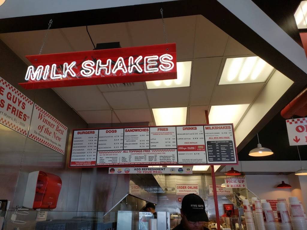Five Guys | meal takeaway | 980 Paradise Rd, Swampscott, MA 01907, USA | 7815951300 OR +1 781-595-1300