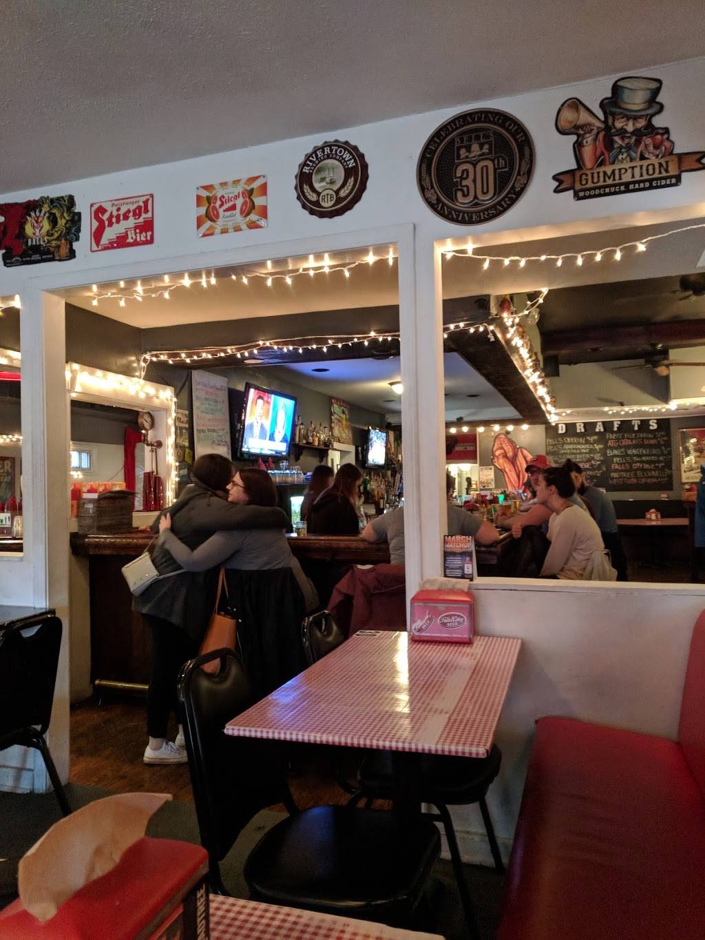 Hilltop Tavern | restaurant | 1800 Frankfort Ave, Louisville, KY 40206, USA | 5027422908 OR +1 502-742-2908