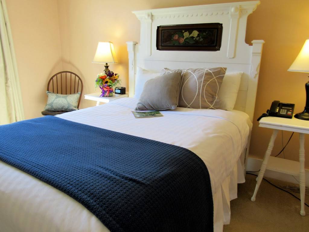 The New London Inn | restaurant | 353 Main St, New London, NH 03257, USA | 6035262791 OR +1 603-526-2791