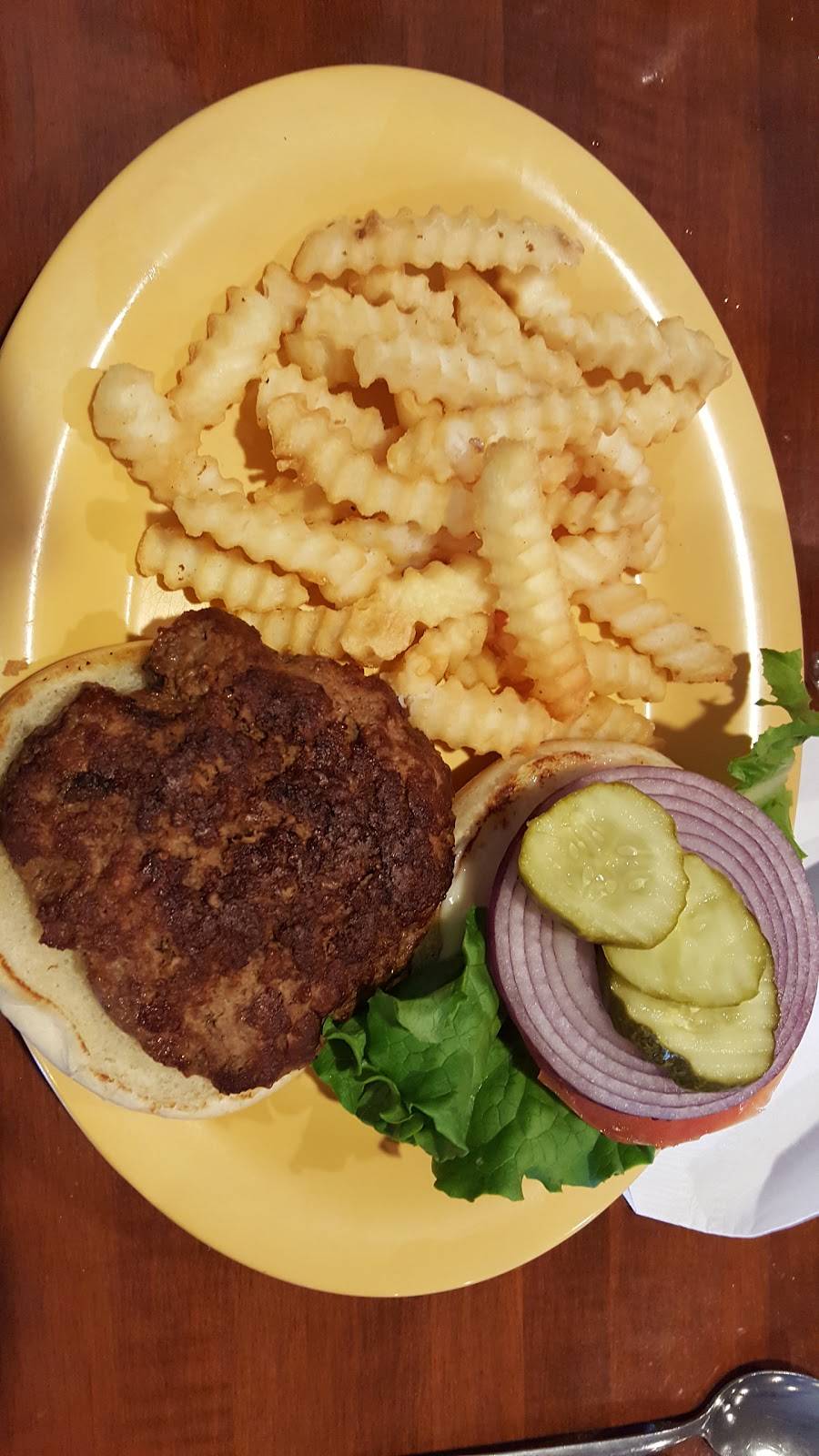 Hillbillys Cabin Restaurant | restaurant | 308 McCrary Dr, Morristown, TN 37814, USA | 4235872343 OR +1 423-587-2343