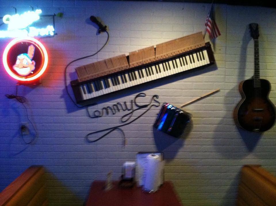 Tommy Cs Tavern | restaurant | 4809 W Pleasant Valley Rd, Cleveland, OH 44129, USA | 4408455880 OR +1 440-845-5880