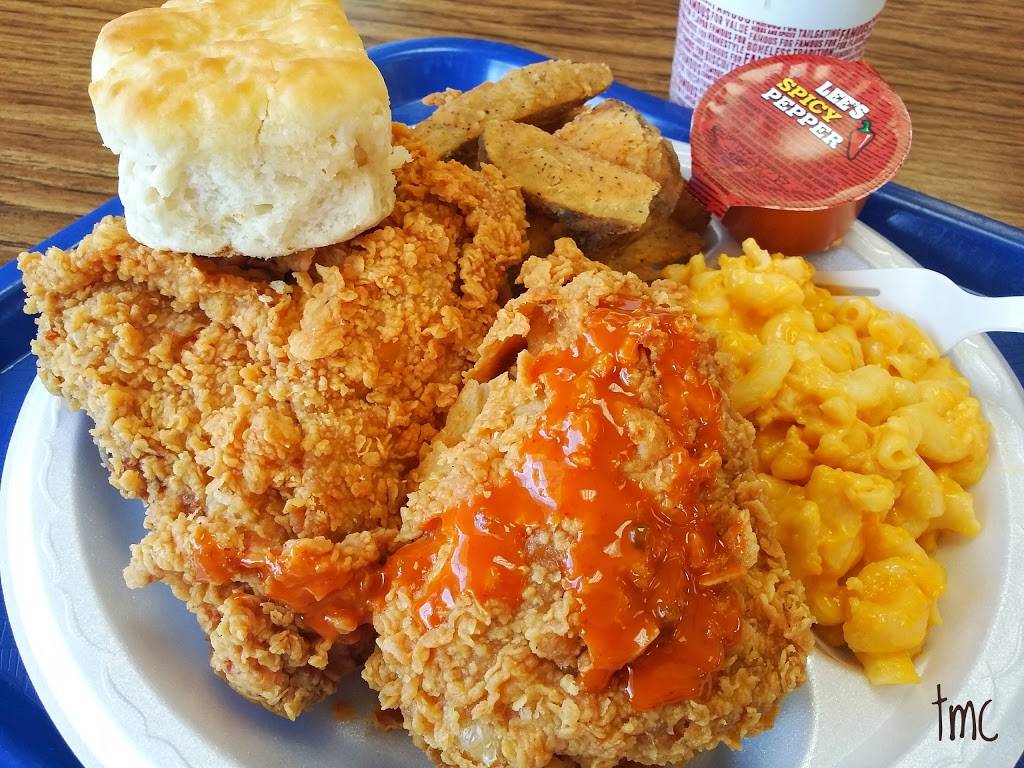 Lees Famous Recipe Chicken | restaurant | 2200 W Broad St, Richmond, VA 23220, USA | 8043551059 OR +1 804-355-1059