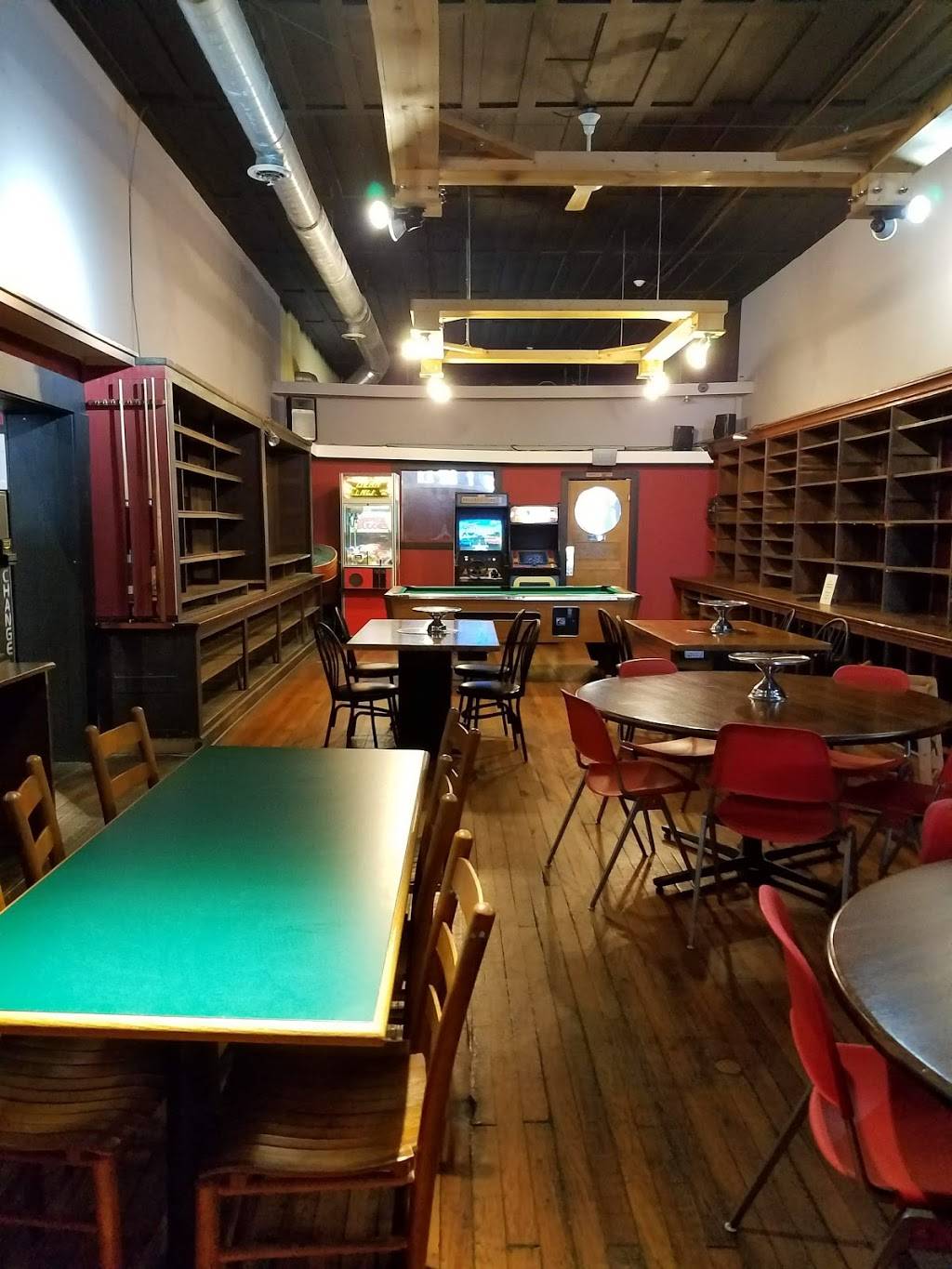 Hometown Classic Pizza | restaurant | 12 W Main St, Greenfield, IN 46140, USA | 3174625054 OR +1 317-462-5054