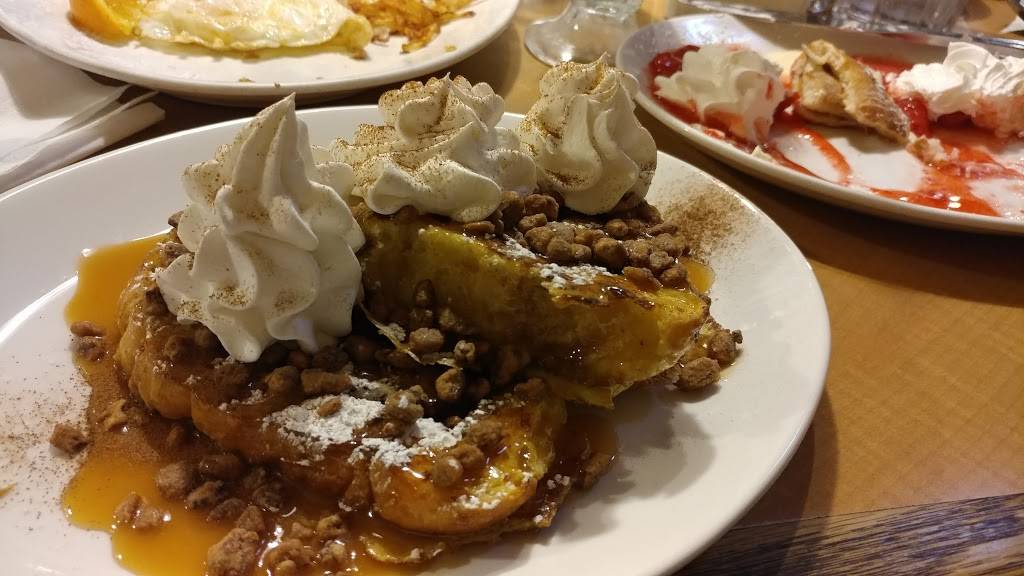 Sharis Cafe and Pies | bakery | 1200 NE Baker St, McMinnville, OR 97128, USA | 5034720561 OR +1 503-472-0561